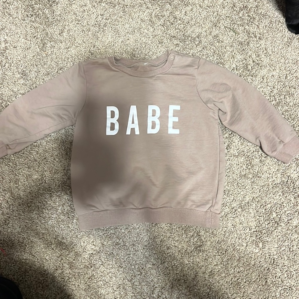 H&M toddler homemade “Babe” crewneck 12-18 month